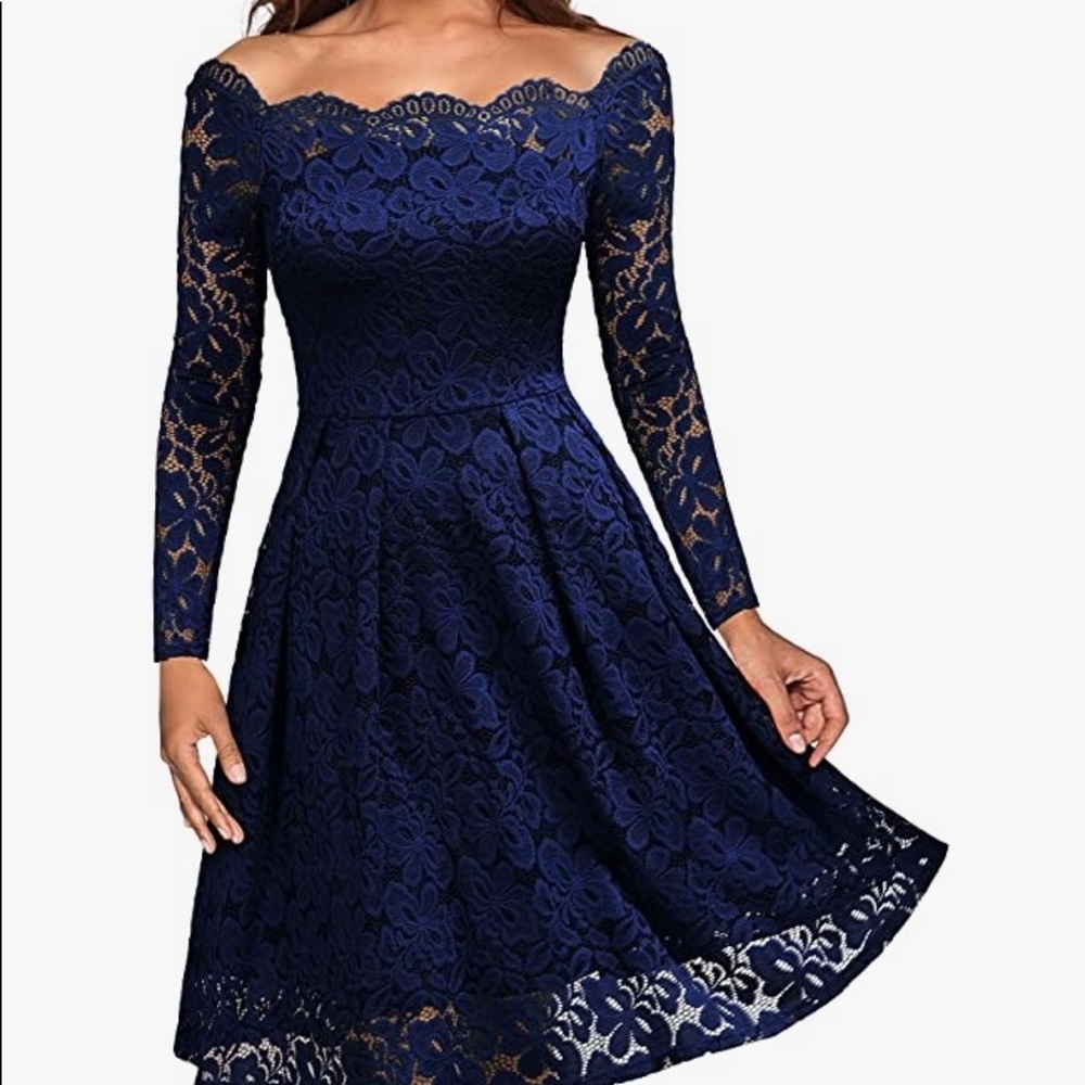 Vintage Lace Swing Dress 💙